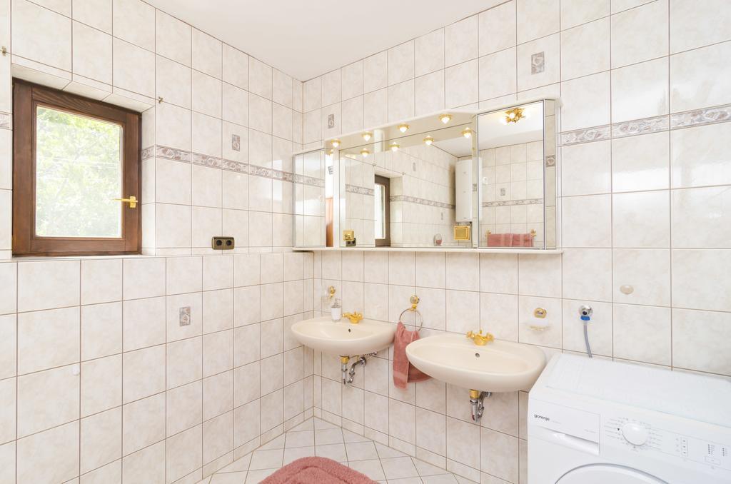 Apartment Nadine Okuklje Ngoại thất bức ảnh