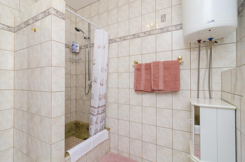 Apartment Nadine Okuklje Ngoại thất bức ảnh